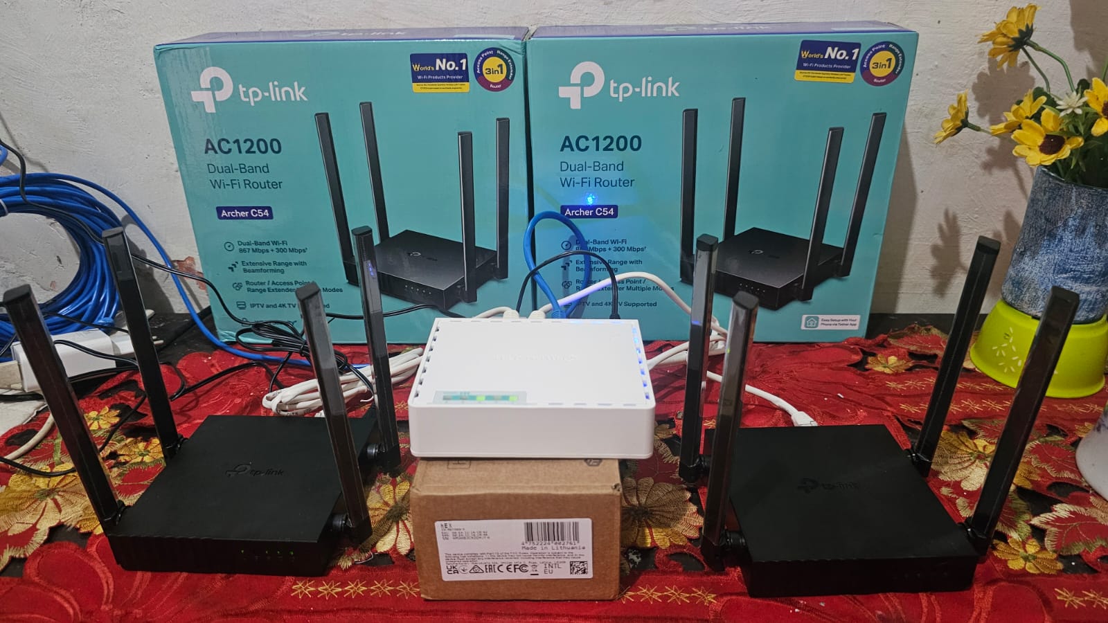 Implementasi Infrastruktur Jaringan Hotspot Skala 120++ User - Image 2